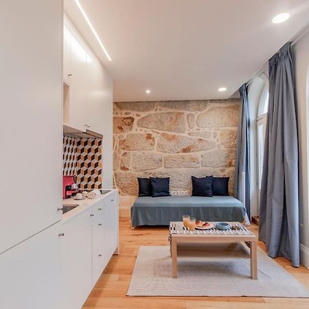 Sweet Studio Apartment W/ Big Balcony By Lovelystay Porto Buitenkant foto
