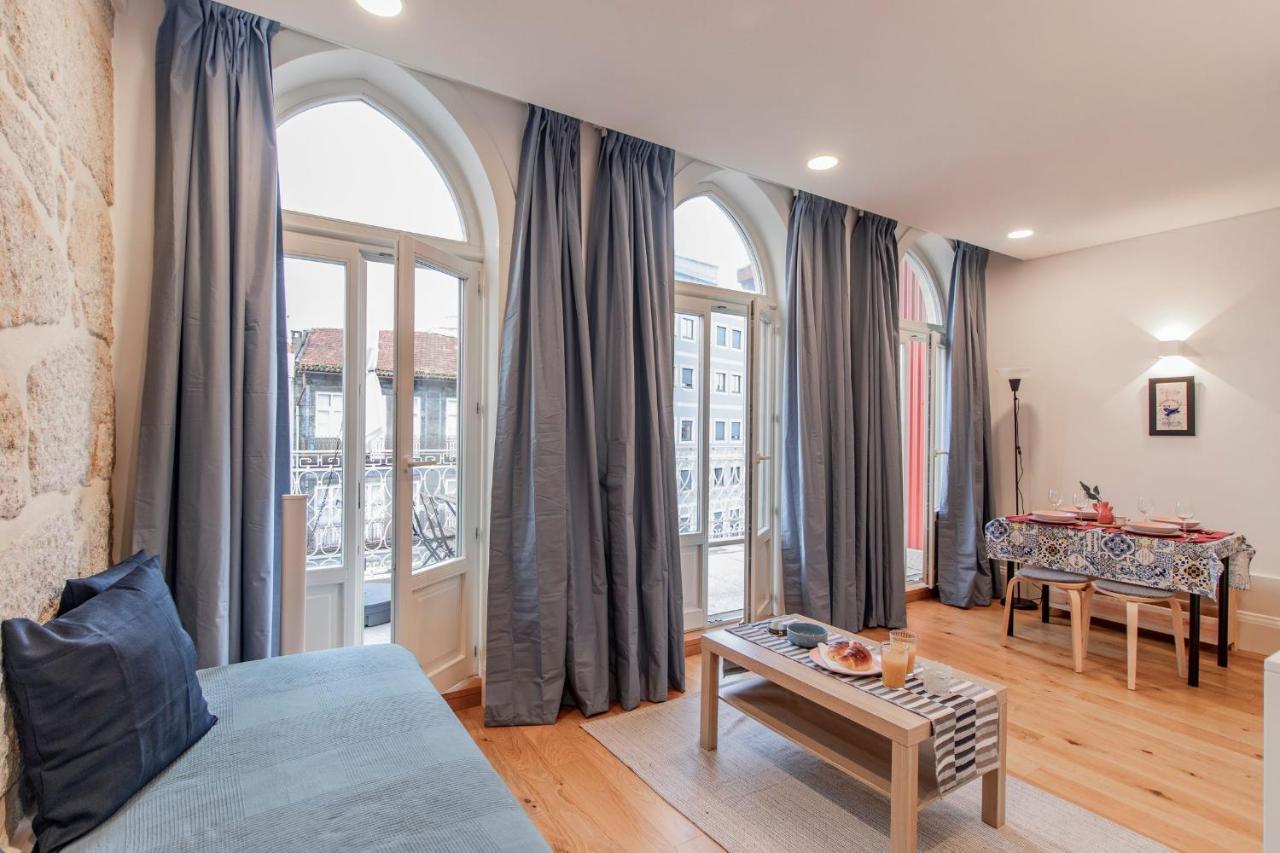 Sweet Studio Apartment W/ Big Balcony By Lovelystay Porto Buitenkant foto