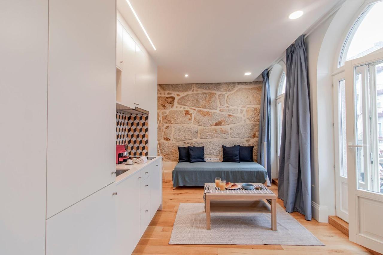 Sweet Studio Apartment W/ Big Balcony By Lovelystay Porto Buitenkant foto