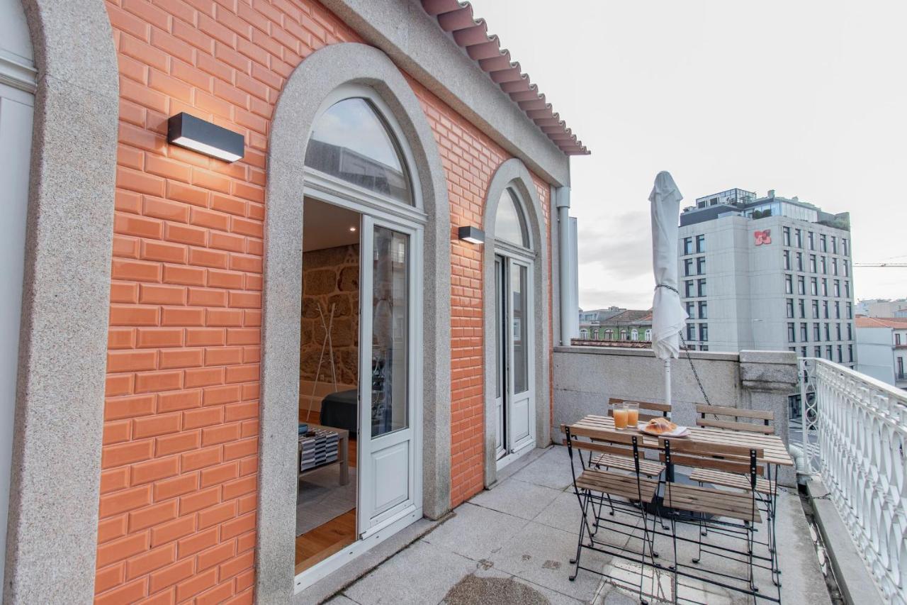 Sweet Studio Apartment W/ Big Balcony By Lovelystay Porto Buitenkant foto